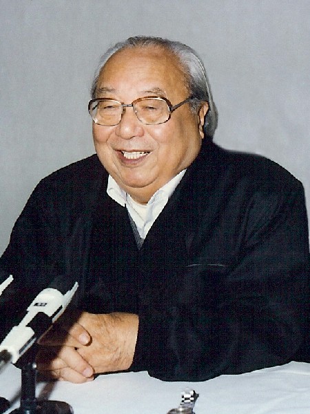 02 藏研中心學術顧問費孝通教授為藏研中心學者作報告~1.jpg